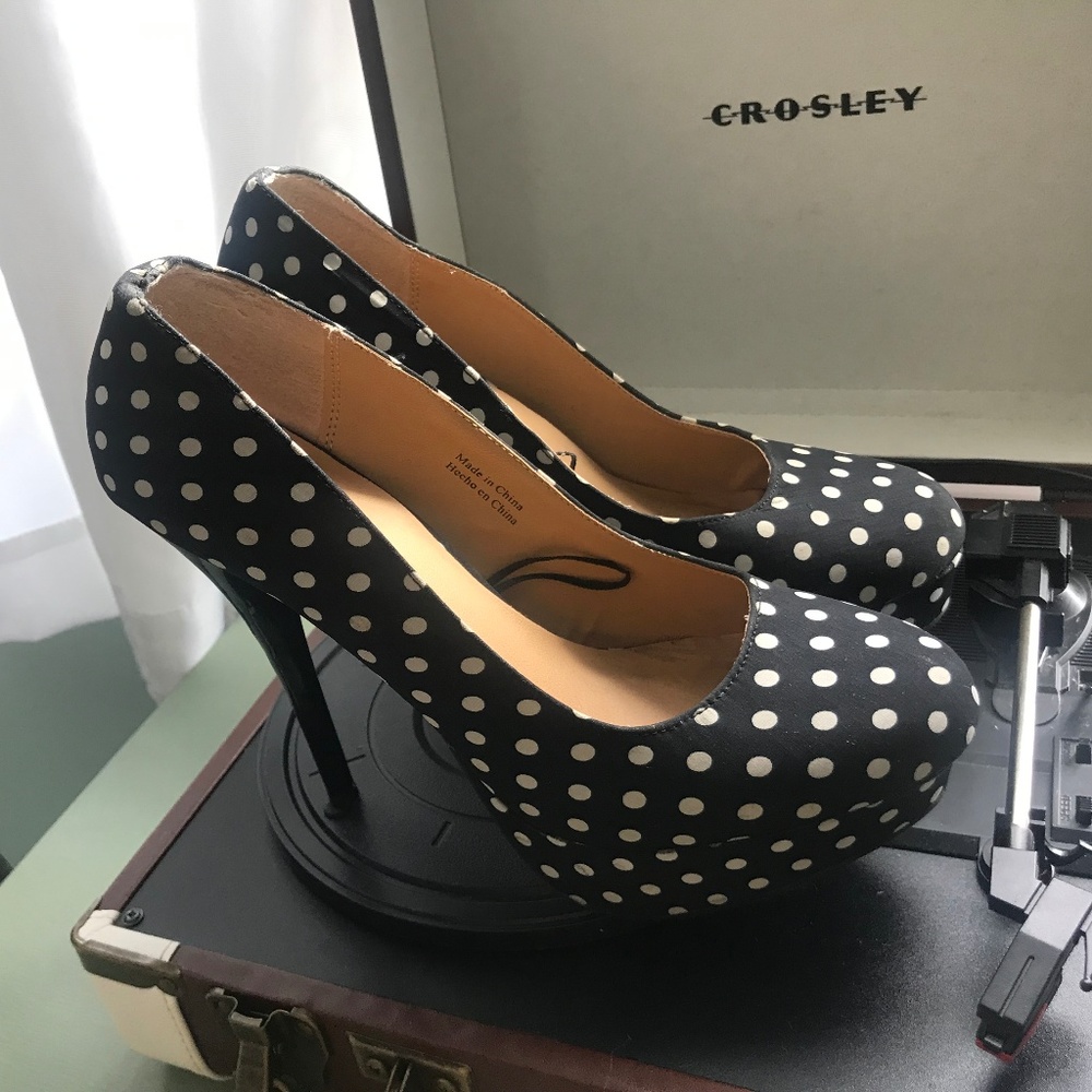 Polka Dot pump, heel, stilettos, shoes 8.5